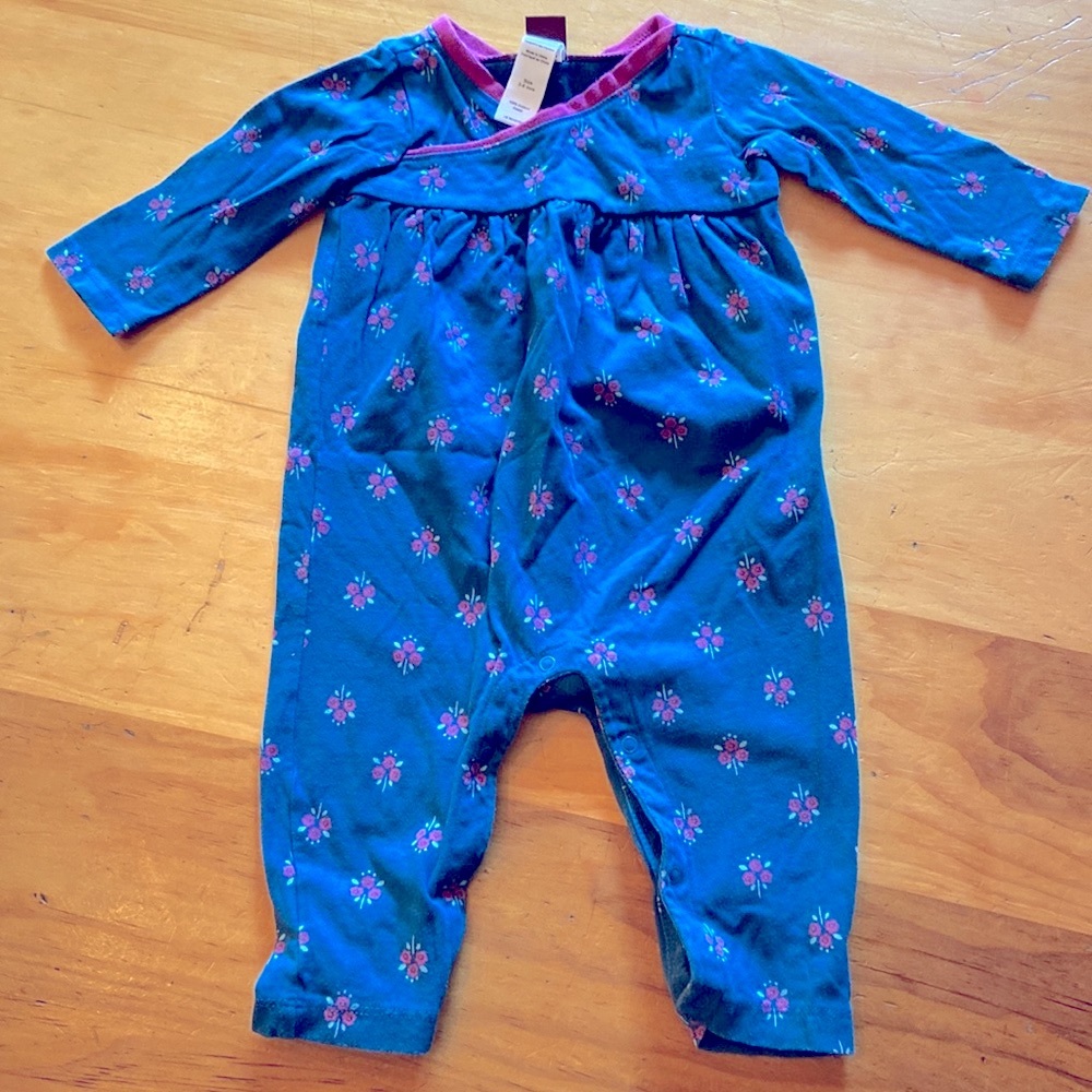TEA 3-6 mo. romper 😍